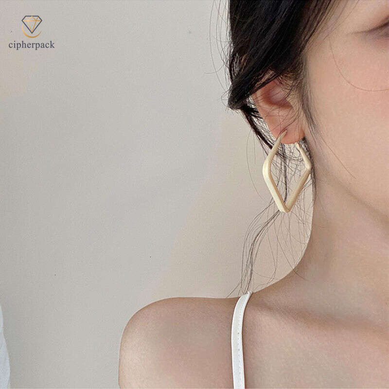Candy-colored solid color square for women, summer 2025 new trendy hoop earrings, niche design earrings with a sense of light luxury