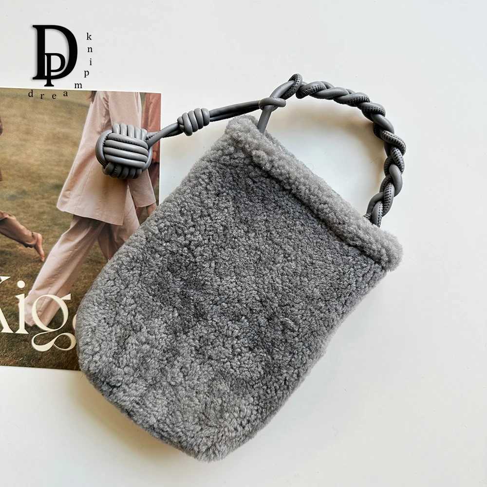 Shoulder Bags Luxury Sheep Wool Women Small Bag Genuine Leather Fur Phone Shoulder Handbag Fashion Winter Female Fur Sling Corssbody Pouch X261016