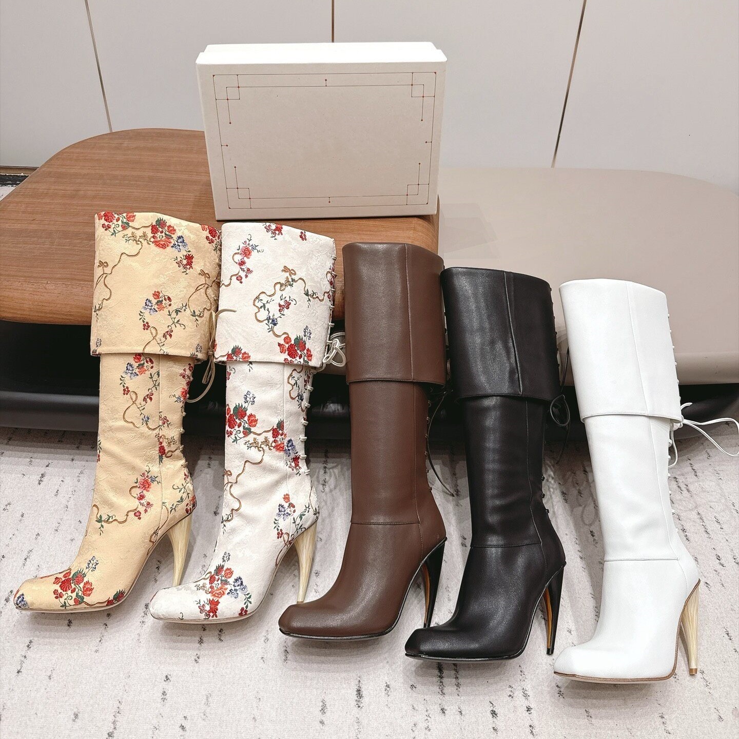 knee high boot designer woman heel point toe fabric lace luxury comfortable beige party office vintage retro fashion modern casual street sport tren