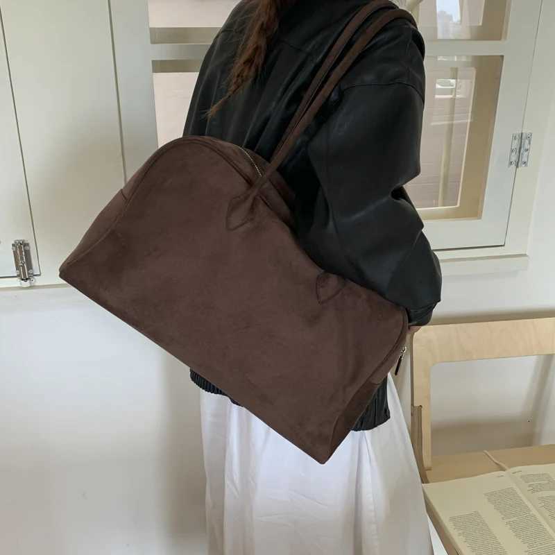 Shoulder Bags Women High Capacity Suede Tote Bag Shopper Commuter Large Shoulder Bag Vintage Burgundy Brown Handbag 2025 Autumn Winter Totes X261016