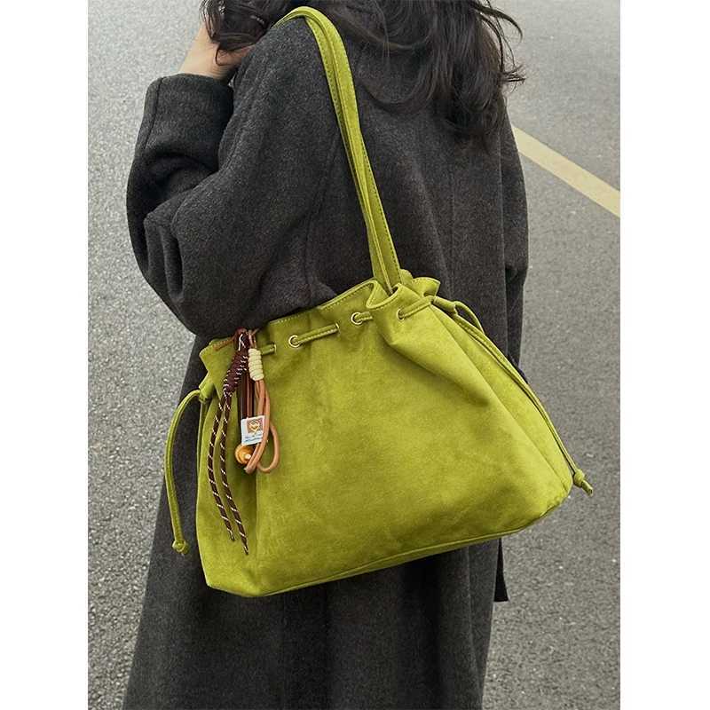 Totes Green Faux Suede Women's Tote Bag 2026 Autumn Winter Vintage Frosted Textured One Shoulder Bag Simple Drawstring Underarm Bag X261016