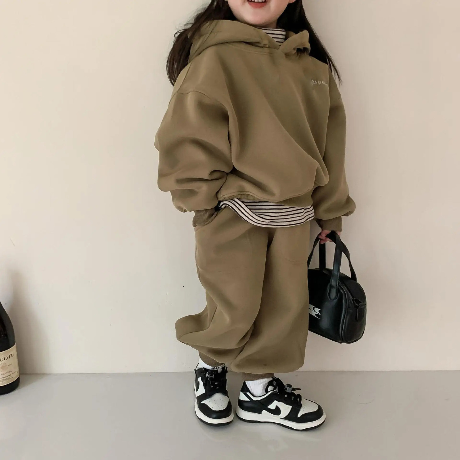Winter Children Fleece Sweatshirt 2pcs Set Long Sleeve Toddler Outfits Baby Warm Sports Pants Suit Boys Girls Clothes 261016