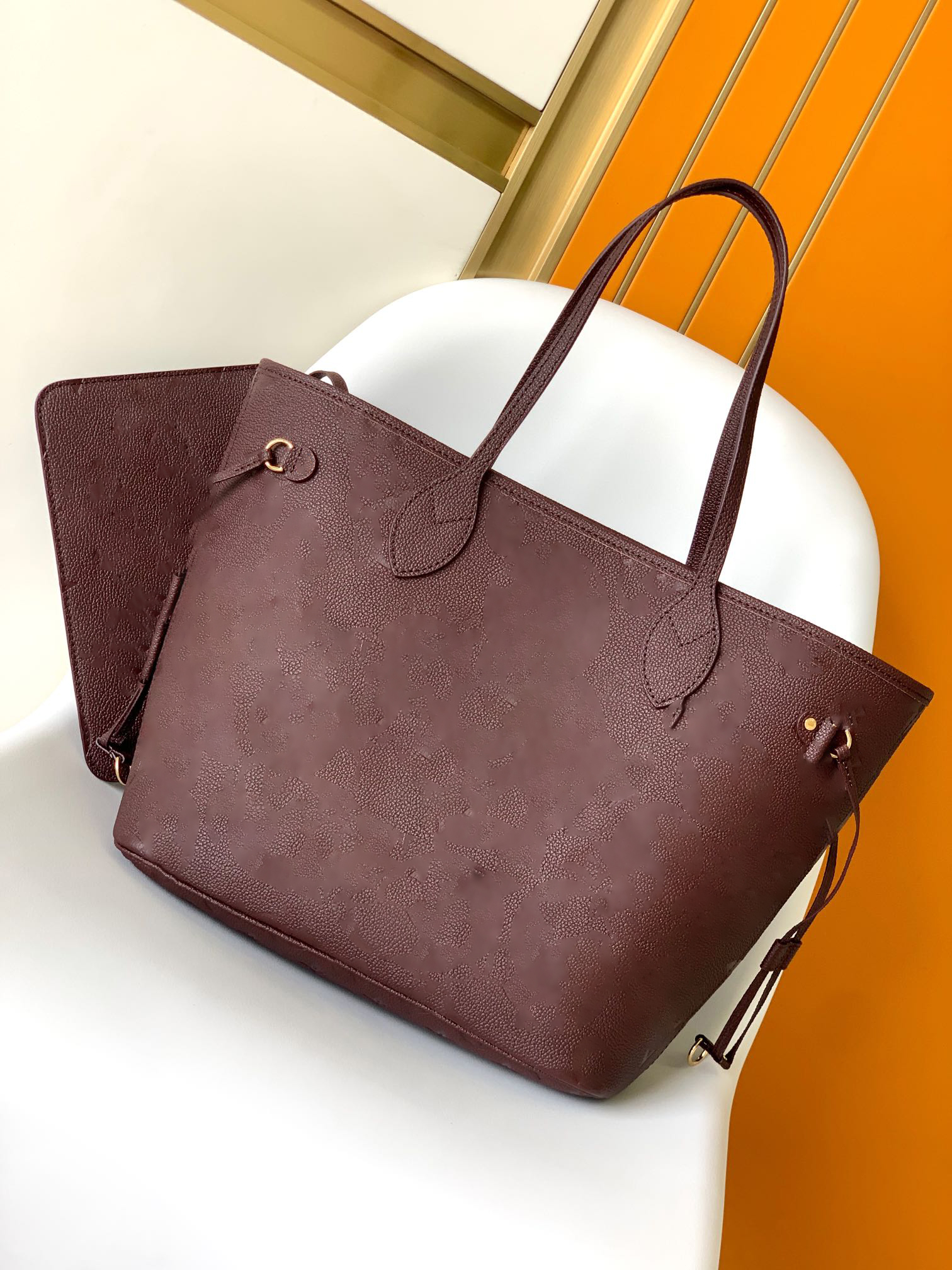 Top-quality designer women's bag, classic and sophisticated, high-end and elegant, stylish and beautiful, elegant bag, work bag