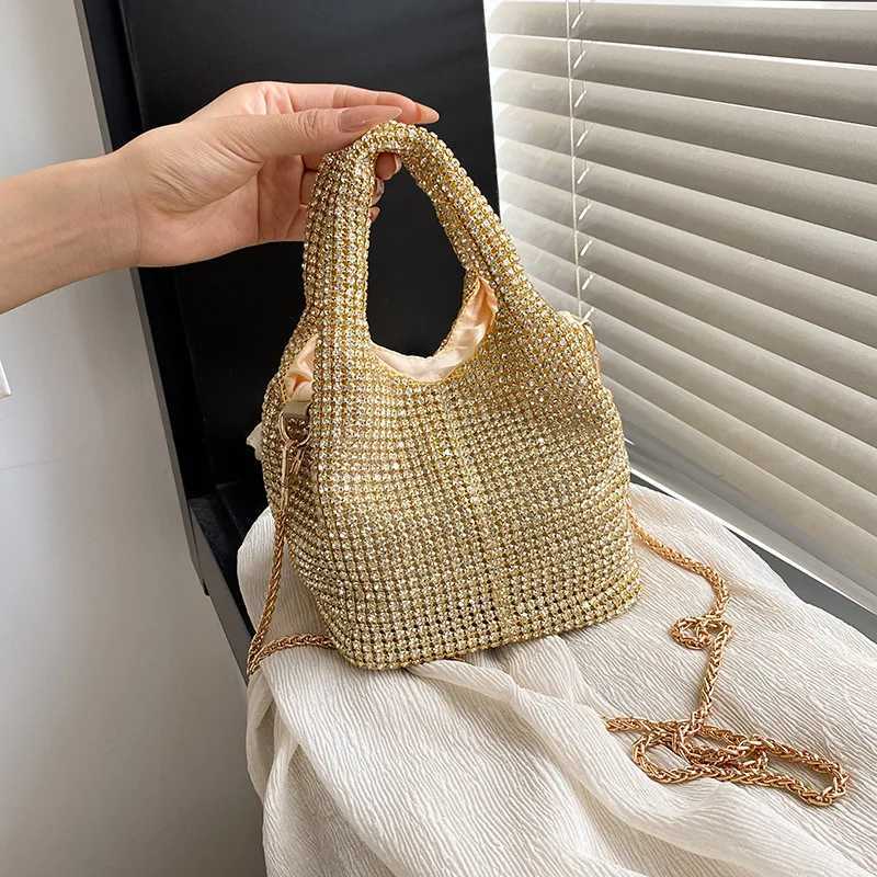 Cross Body 2025 New Fashionable Women's Evening Bag With Embroidered Chain And Rhinestones Handbag Shoulder Crossbody Bucket Bag H261016