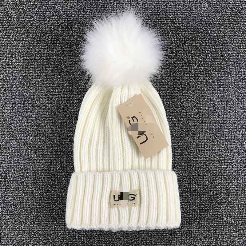 Wholesale Designer hat bonnet skull cap chunky knit thick warm faux fur solid embroidered plain woman man winter wool blending beanie women beanie d