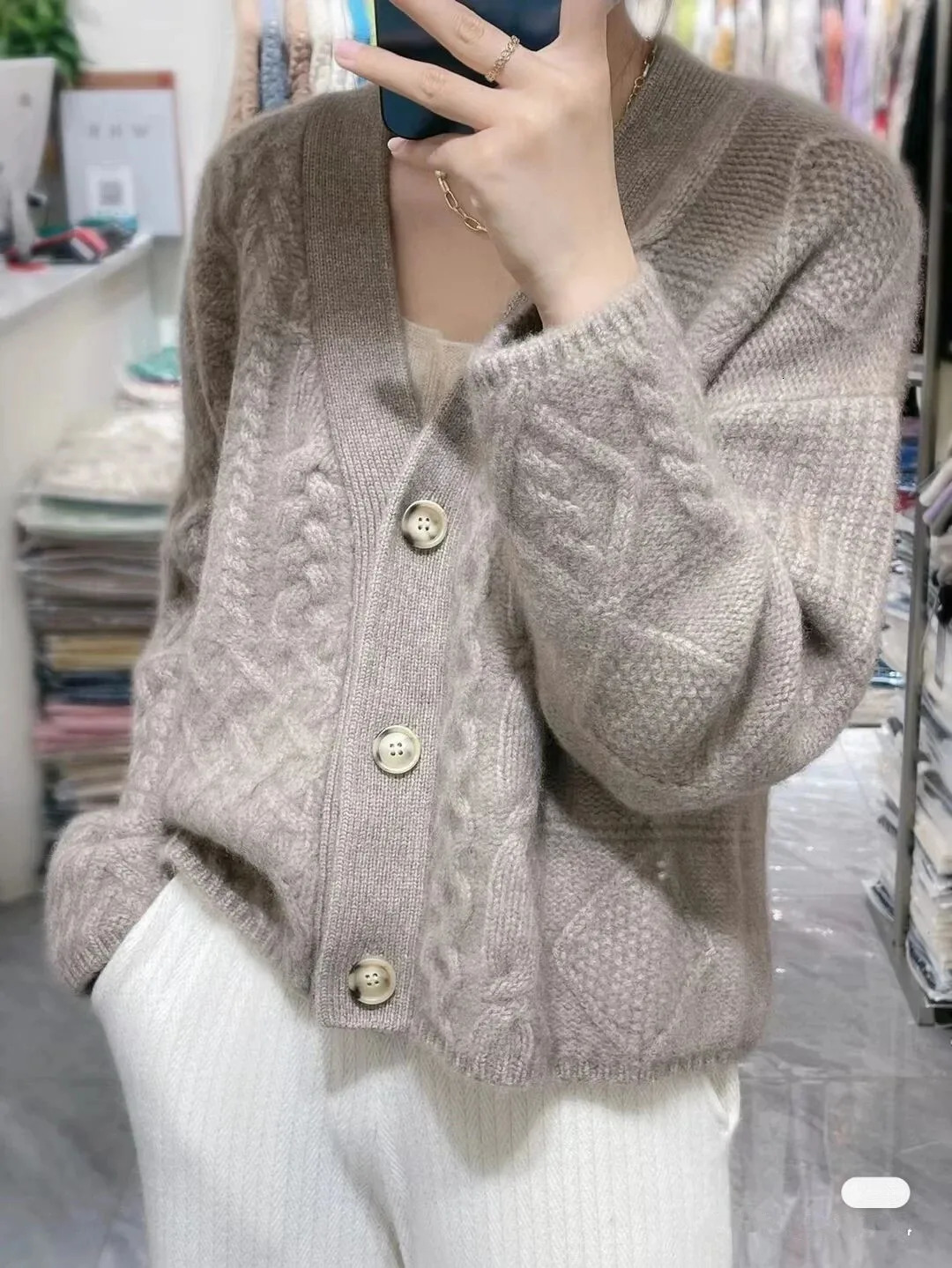 Heavy and thick twist flower V-neck cashmere knitted cardigan women autumn and winter lazy loose sweater every sweater overcoat 261015