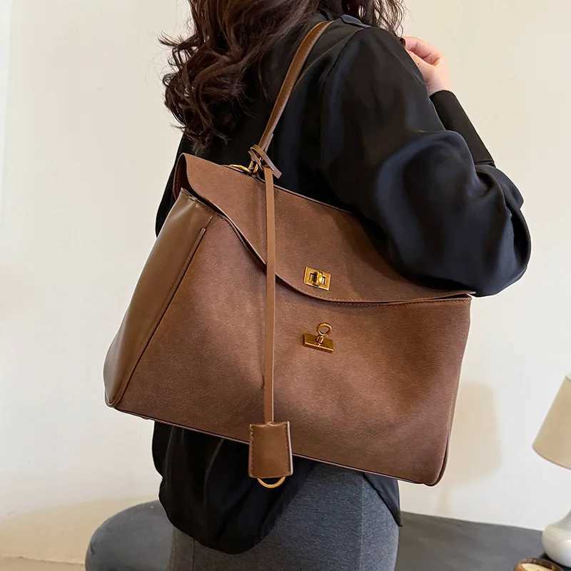 Totes Autumn and Winter Retro Frosted Bag for Women 2024 New Commuter One-shoulder Crossbody Bags Suede Hand Tote Bag Purse X261016