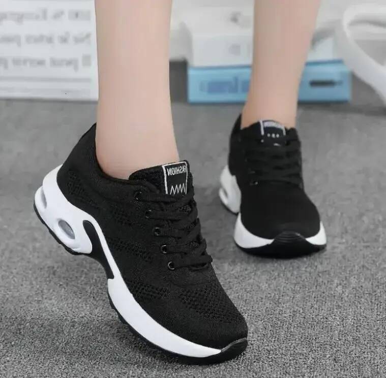 Men Football Boots Trainers Football Boots Casual Mesh Sneakers Pink Women Flat Lightweight Soft cleats Breathable Footwear Basket Running Shoes Soc