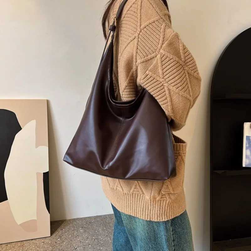 Totes Soft Faux Leather Hobo Shoulder Bag Large Solid Color Women Daily Work Casual Shopping Handbag Purse Large Capacity Underarm Bag X261016