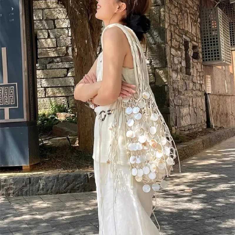 Cross Body Handmade Shell Bag Woven Bucket Tassel Embroidery Hobo Shoulder Wooden Handle Handbag Evening Clutch Bag H2610161