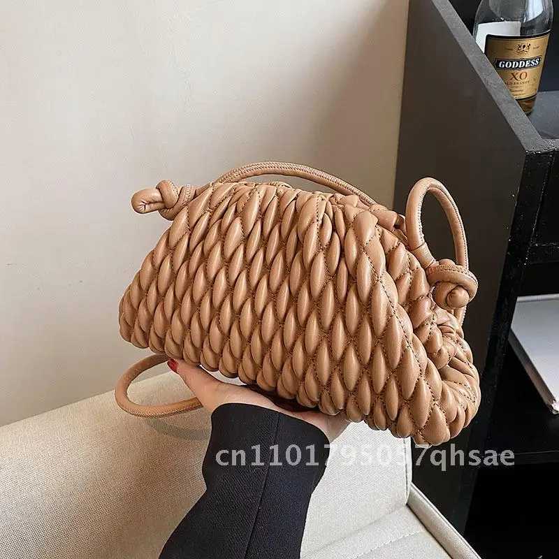 Fashionable Niche Trend With Crossbody Bag Retro Simple Casual Single Shoulder Women'S Bag Pleated Cloud Bag Q261016