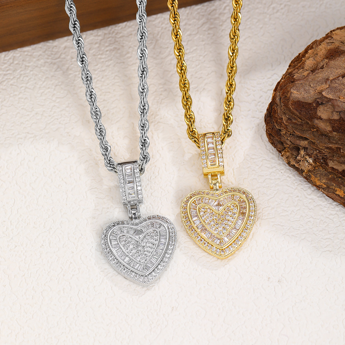 Collier avec pendentif en forme de cœur en cuivre et Zircon, plaqué or, transfrontalier européen et américain, best-seller polyvalent, hip-hop, t