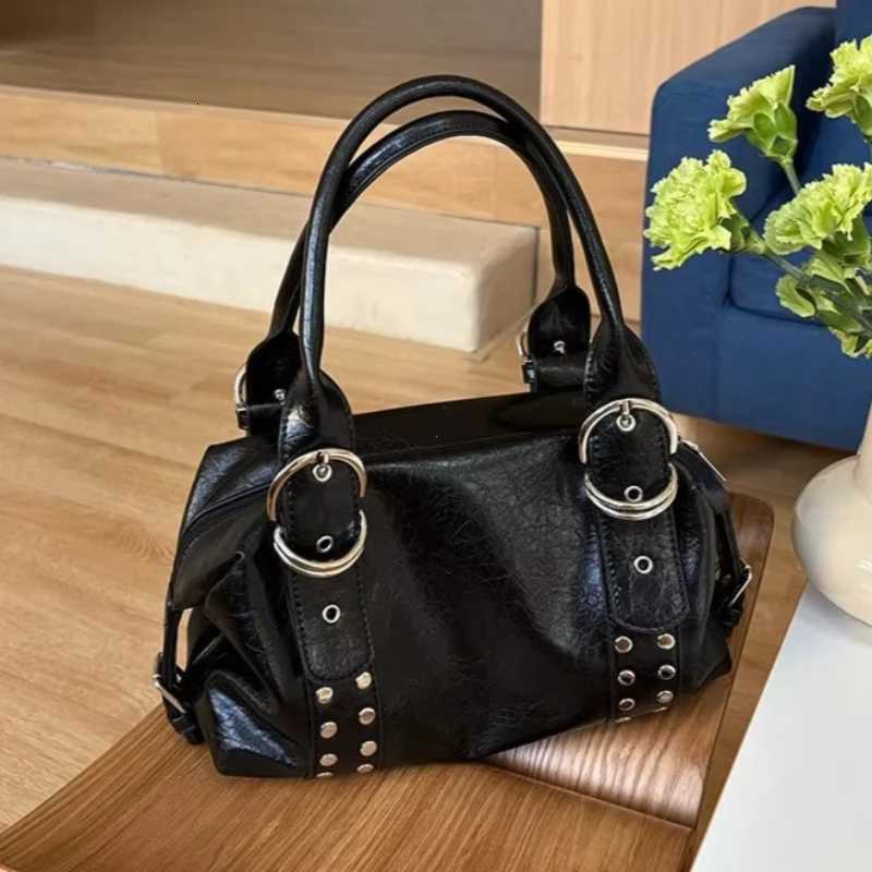 Evening Bags FAshion women Shoulder Bag PU leather Hot motorcycle bag bolsa feminina female Underarm Bag ladies big handbag Black H261016