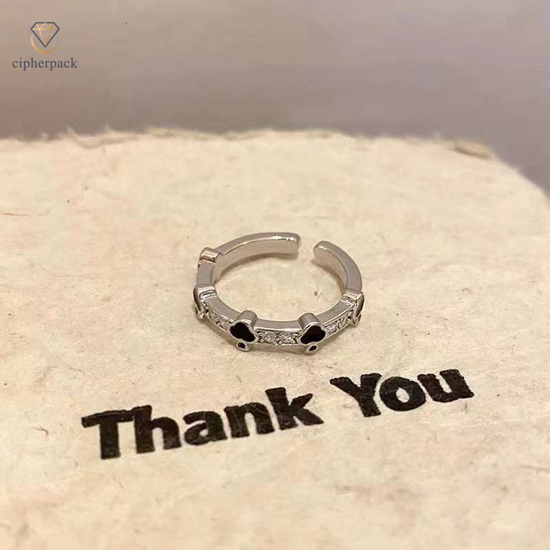 Black Heart Glaze for Women, Niche Design, Elegant Minimalist Style, High-end Luxury, Unique Open Finger Ring