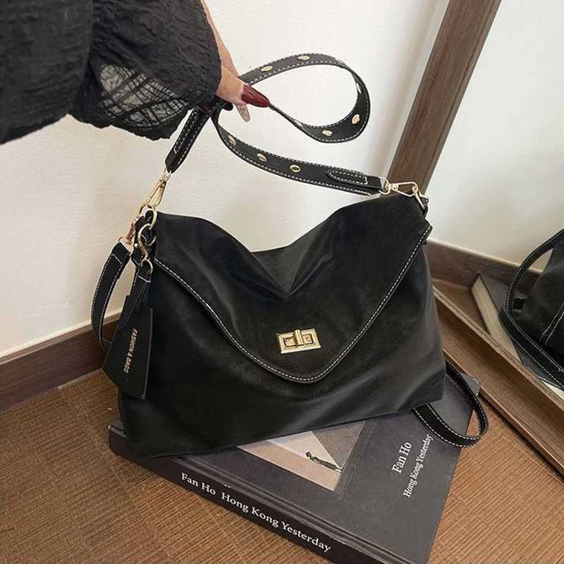Totes Retro Korean Style Women's Crossbody Shoulder Bag Lock Buckle Design Tote Bag Trend Large Capacity PU Leather Underarm Bag X261016