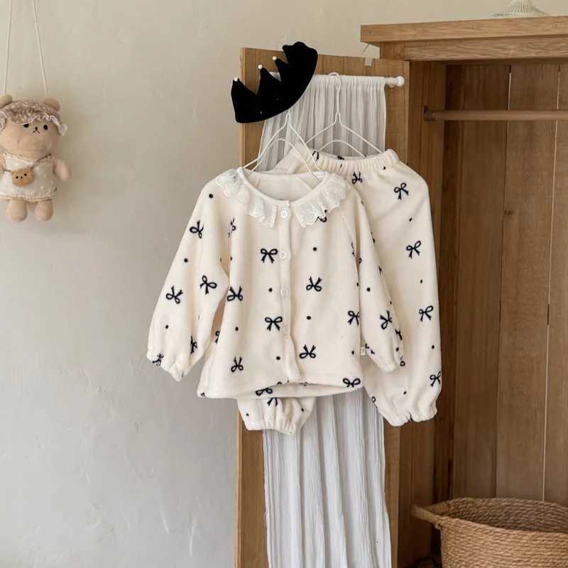 Pajamas Set Girls He Clothes Autumn Winter Two-piece Set with Lace Collar and Thicke Childrens Floral PajamasW261019