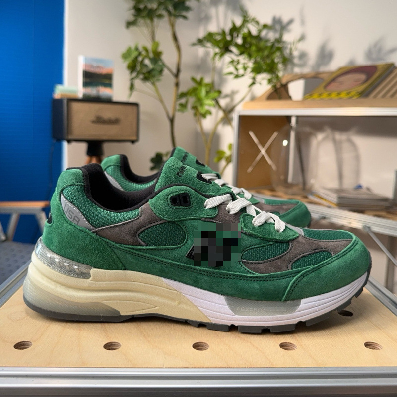 Premium Designer Classic Woven Mesh 992 unisex 992 trainers, retro running dad shoes, versatile for sports and commuting outfits