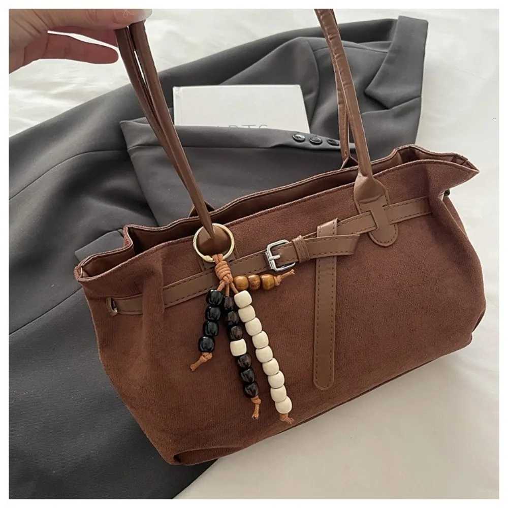 Totes Stylish Vintage Shoulder Bag Solid Color Large Capacity Underarm Bag Pendant Decoration Imitation Suede Women's Handbag Women X2610161