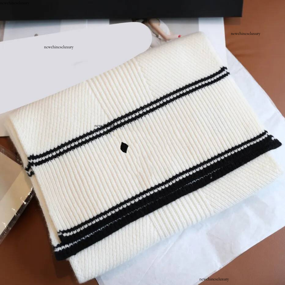 Classic premium quality 7 versatile wool Designer 8 style Warm scarf Versatile knitted neck 3 warmer Unisex Exquisite craftsmanship
