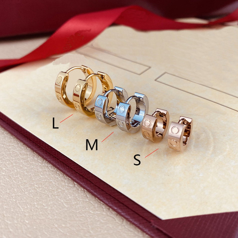 2026 New High Simple Fashion Gold Diamond Stud Earrings For Women cologne Men Titanium Steel Love Earring Exquisite Daily Outfit Classic Earrings De