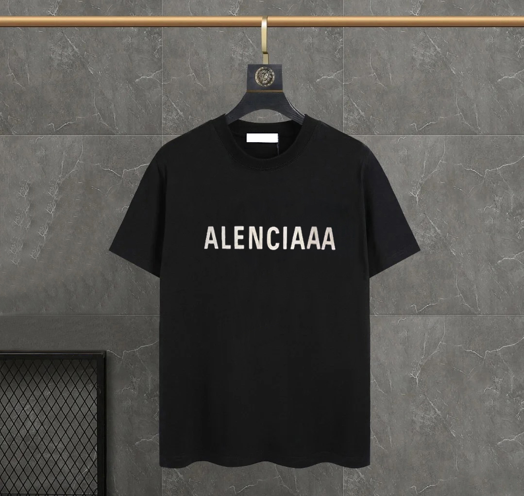 Designer men's and women's T-shirts, suitable for summer casual wear and daily use. Featuring high-quality brand print design, short-sleev