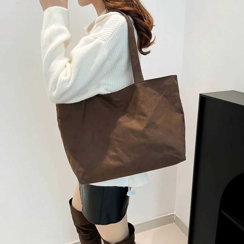 Totes Women Suede Shoulder Bag Magnetic Closure Hobo Bag Suede Slouchy Tote Bag Large Capacity Purse Retro Handbag for Work Travel X261016