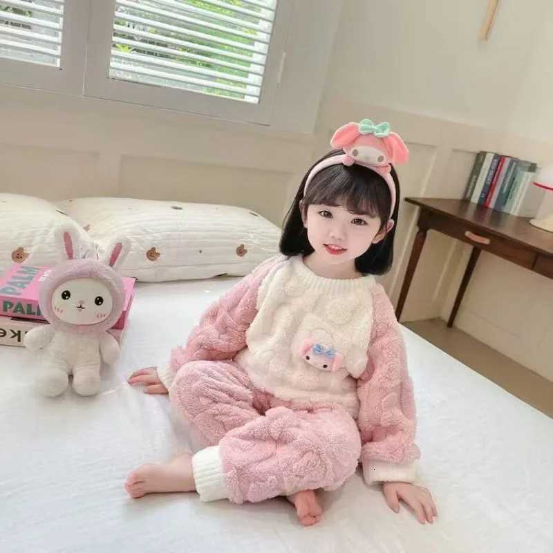 Pajamas Pajamas Women's Men's and Coral Fleece Autumn and Winter 2025 New Baby Winter Flannel Children's Loungewear Set PajamasW26101
