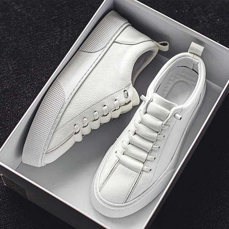 Casual Shoes White Sneakers for Men 2024 Spring Fashion Casual Lace Up Round Toe Flat mens Running Sport Shoes Zapatillas Deportivas Hombre H261016