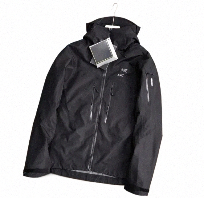 jackets Mens Designer Lightweight Hood Windbreaker Hard Shell Waterproof Outdoor Sports Versatile Travel Hiking Climb Jackets E87 c1fS#