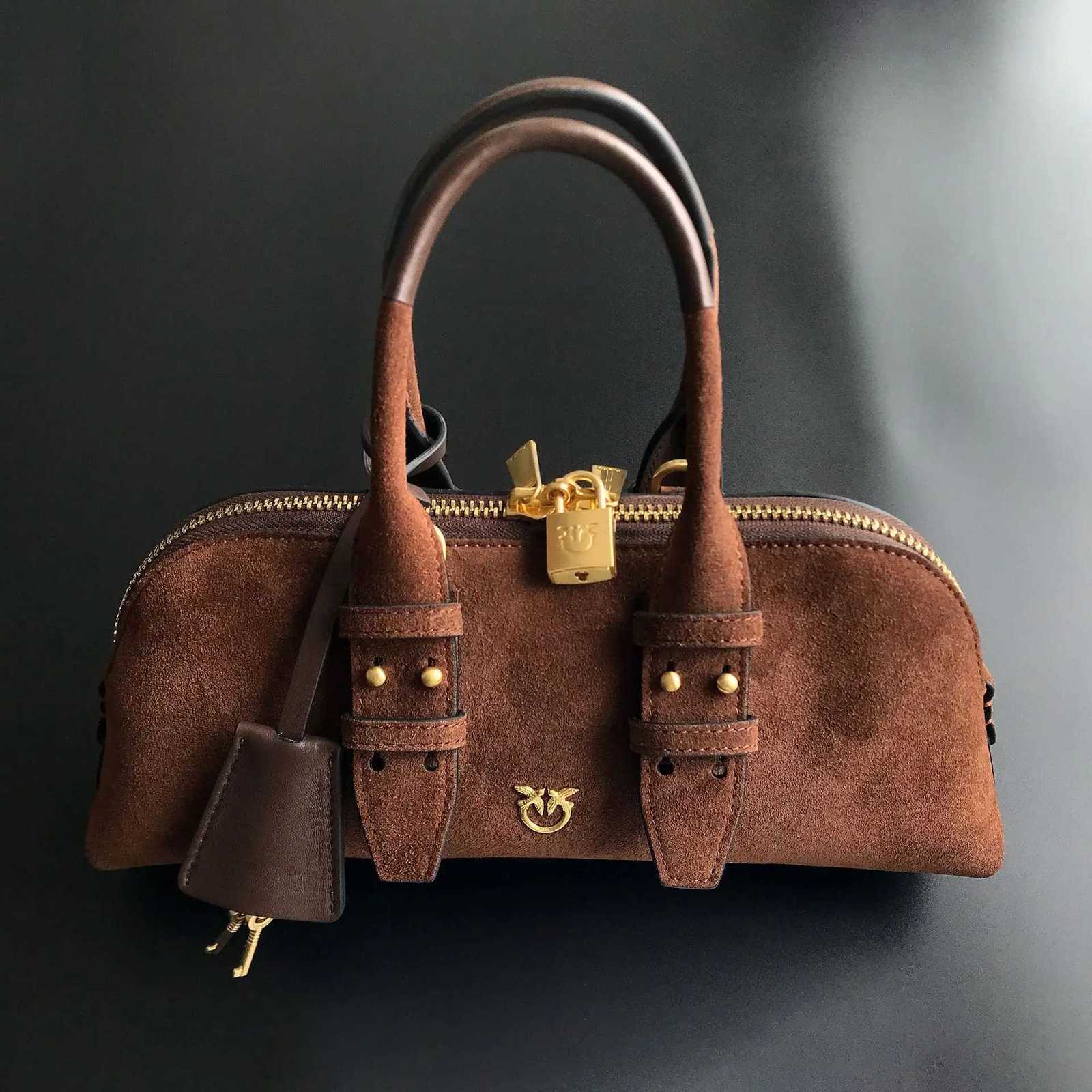 Shoulder Bags 2026 PinkoInspired Swallow Bowling Bag Top Grain Leather Womens Minimalist High Quality Handbag H261016
