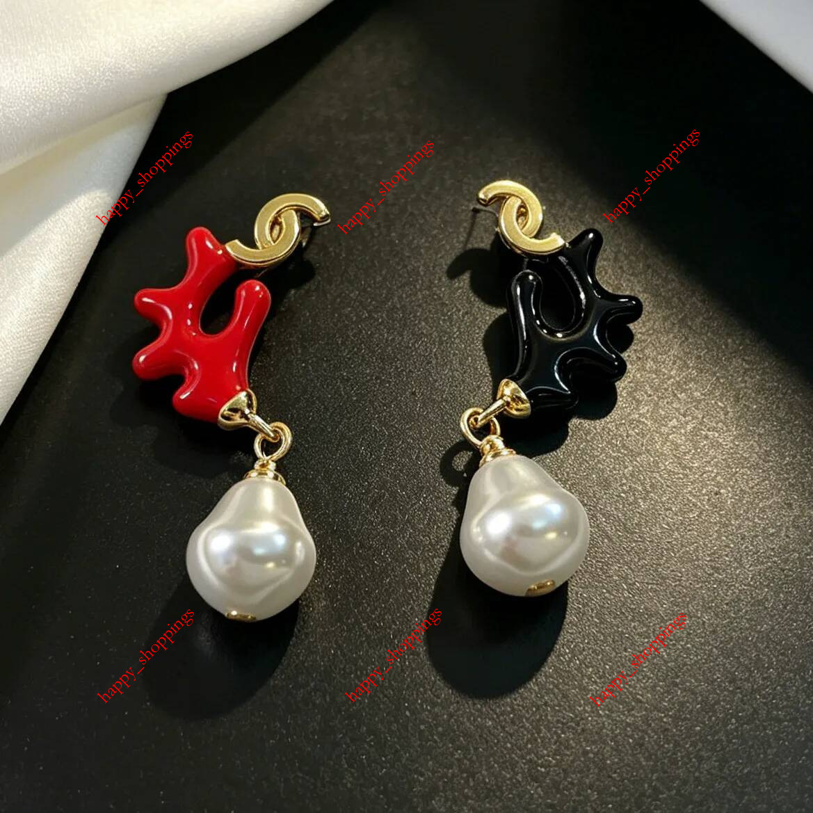 26SS Retro Black Red Two tone Enamel Coral Pearl Drop Earrings Women Niche Light Luxury Classic Runway Exquisite Versatile Fashion Jewelry Accessori