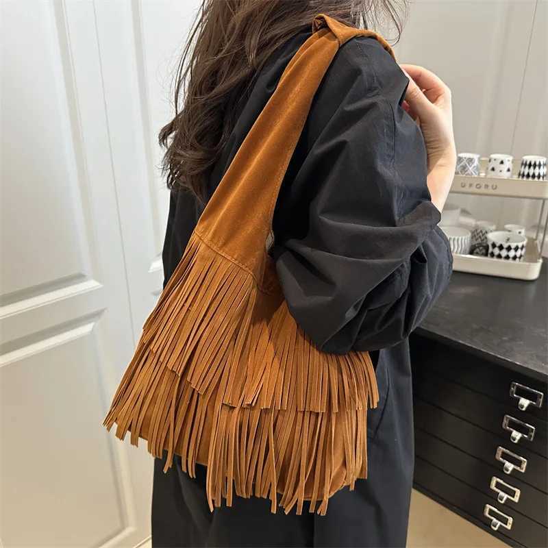 Totes Autumn Vintage Tassel Deisgn Women Suede Shoulder Bags Large Capacity Ladies Vest Tote Bag Simple Solid Color Female Handbags X261016