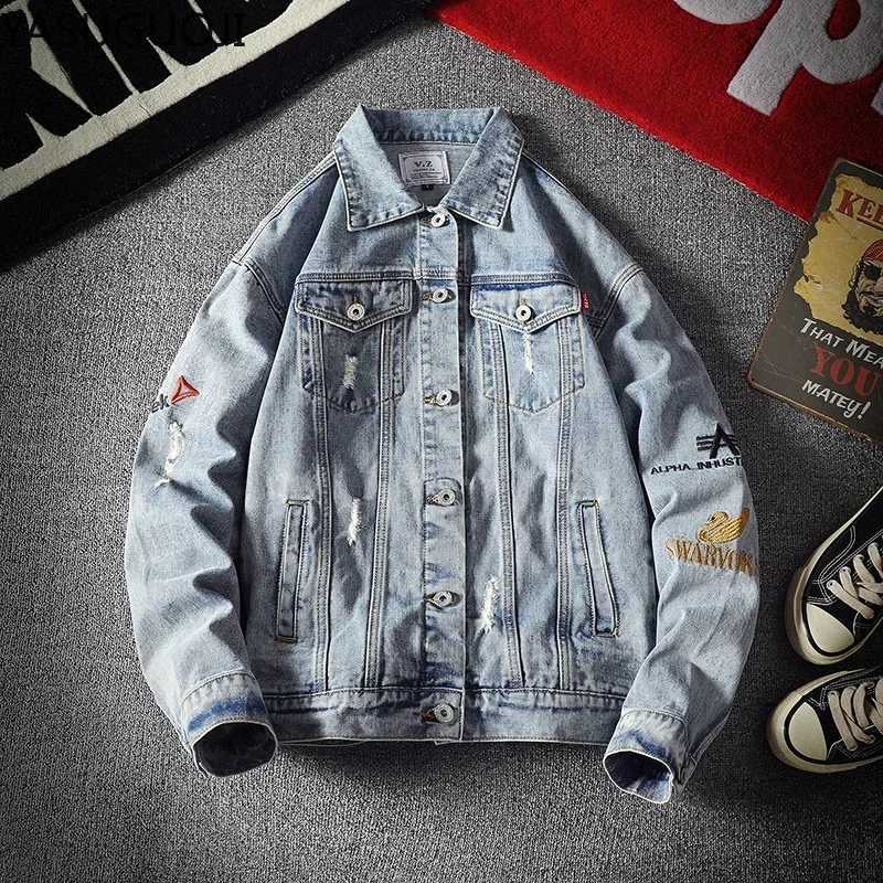 2026 Men's Jackets Men's Autumn Retro Light Blue Oversized Distressed Denim Jacket Streetwear Fashion Graffiti Graphic Trucker Coat Men N2