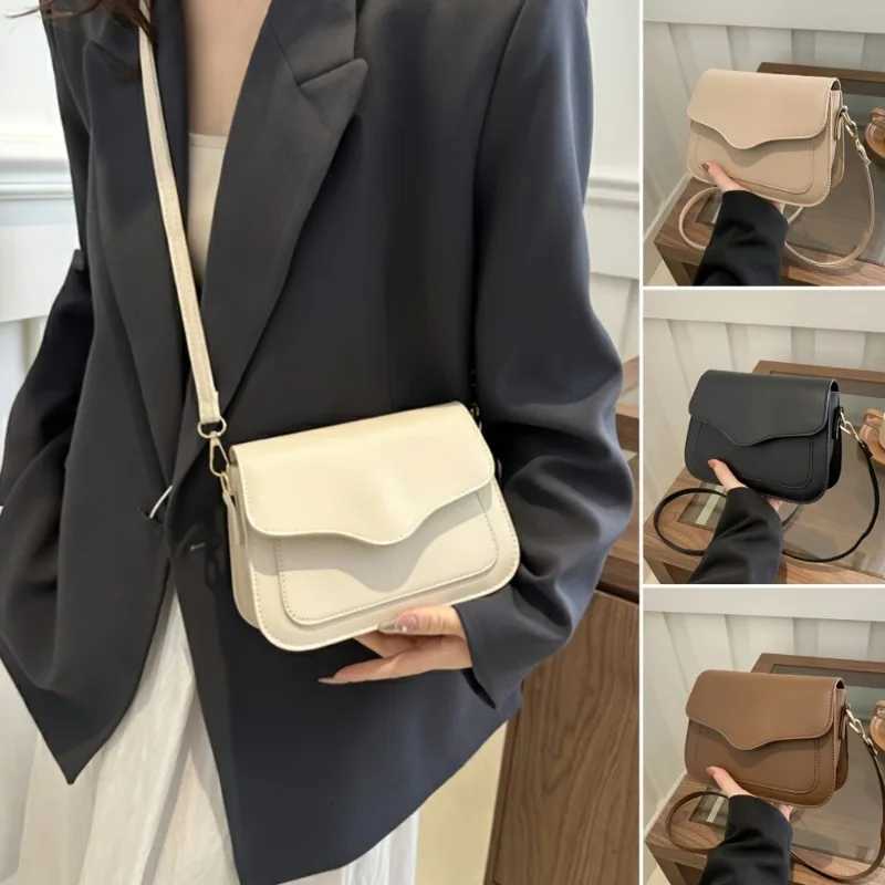 Totes Chic Women Square Saddle Mini Bag Solid Color Synthetic Leather Shoulder Crossbody Bag Buckle Closure Versatile Small Square Bag X261016