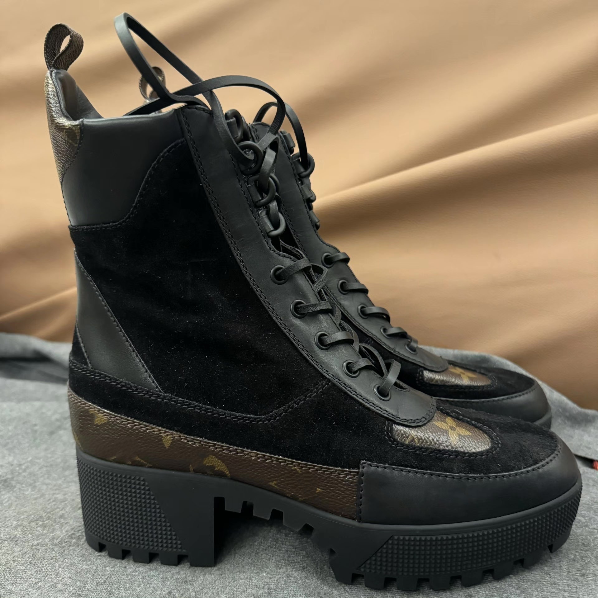 Stiefeletten für Damen, Designer-Plateau, Spitze, Leder, Segeltuch, runde Zehen, luxuriös, bequem, schwarz, Arbeit, Stadt, Vintage, Retro, modern, l