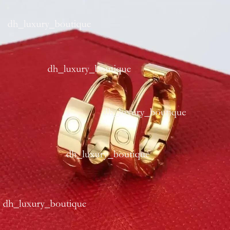 Carte Earring Designer Car Stud Woman For Earrings Luxury Designer Letter Studs Womens Round Diamond Fashion Wedding Jewelry Valentines Day Gift 168