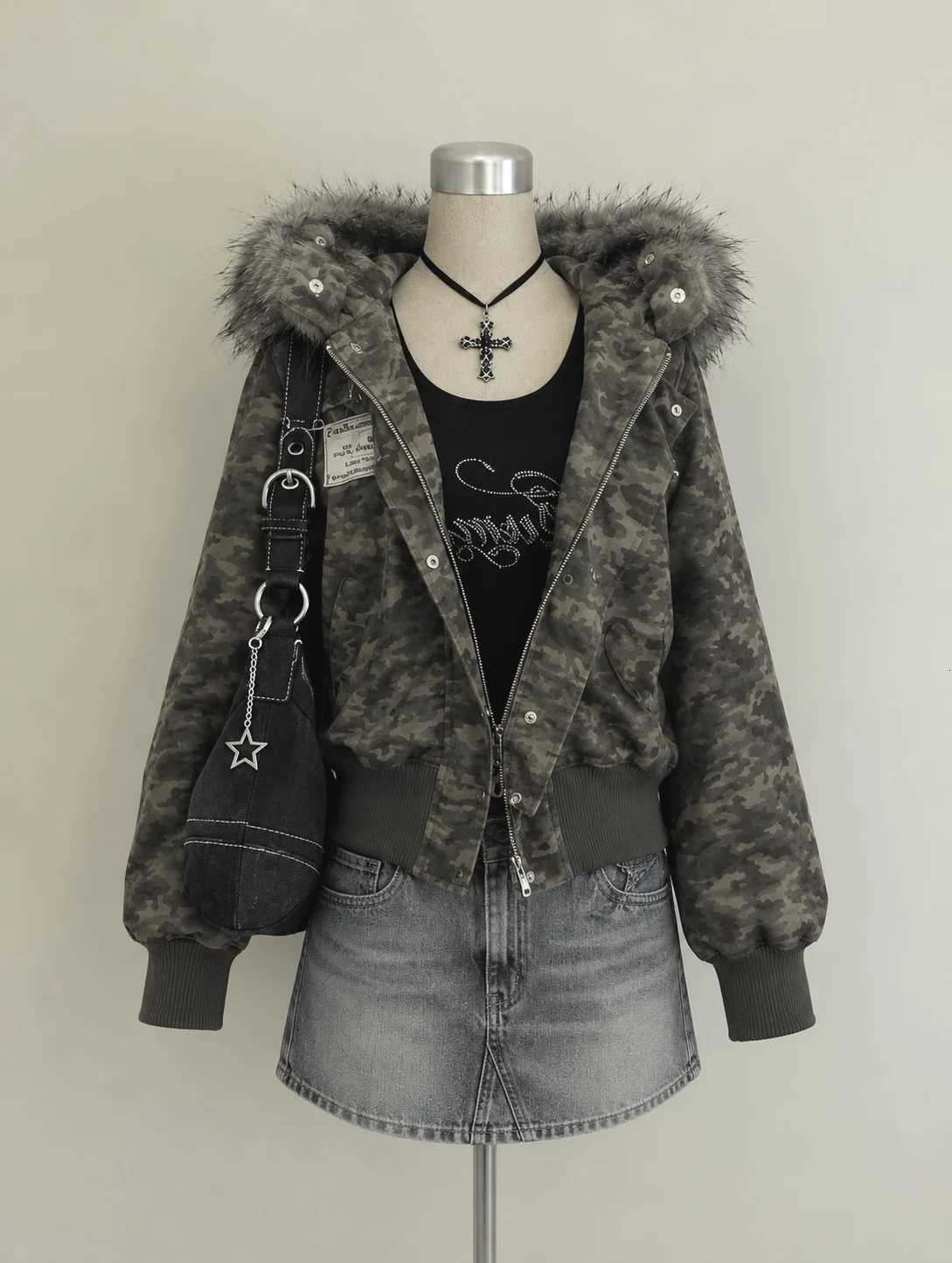 Jackets 2000s High Street Men's Gothic Fur Patchwork Hooded Coat Vintage Print Zipper Streetwear Slim Y2k Jacket 2025 New Winter Women Top N261