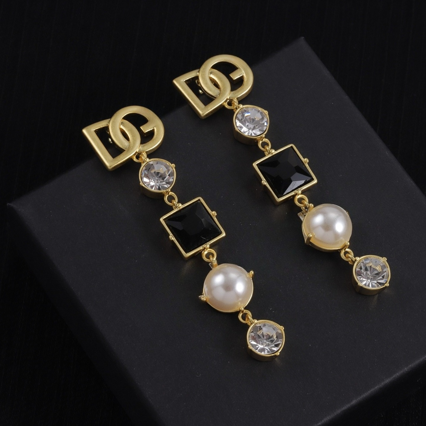 Vintage Earrings Designer Jewelry Classic letter Dangle earrings woman pearl earrings Diamond Charm temperament Wedding Gift