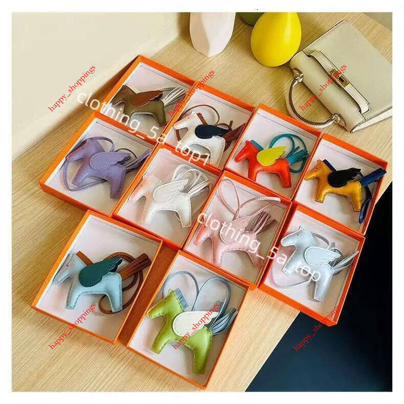 Designer Sheepskin Horse Luxury Paddock Keychain Genuine Leather Nano Pendant Wing Shaped Flight Bag Charm Women's Pegasus ee0