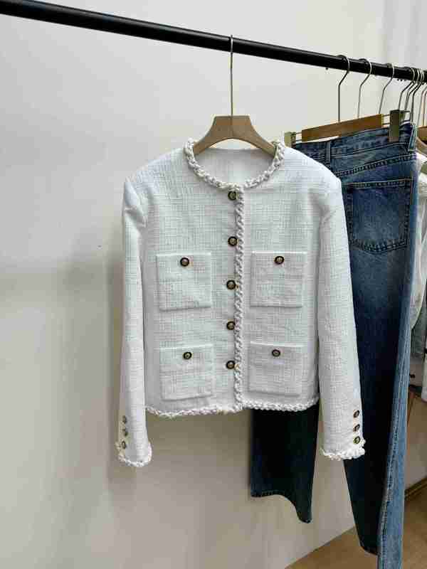 designer Women's Jackets Autumn/Winter New White Knitted Top with Chic, Elegant, and Sophisticated Style, for High-End Look