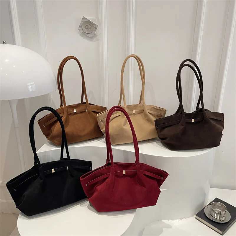 Shoulder Bags Faux Suede Shoulder Bag Women Fashion Commute Tote Bag Casual Underarm Bucket Purse Fall Daily Luxury Handbag X261016
