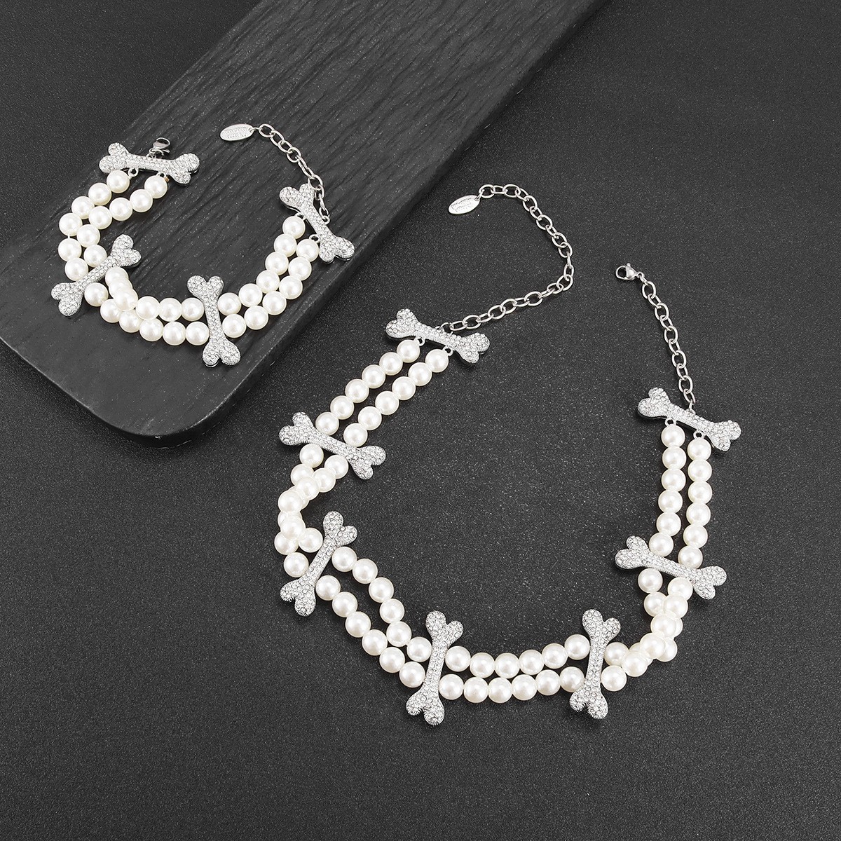 Unique Designer Silver Plated Double Layer Pearl Inlaid Zircon Bone Pendant Necklace Bracelet Luxurious Gift Suitable For Women Leisure Travel Paire
