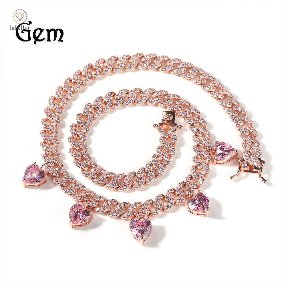 Hot-Selling New Heart-Shaped Love Heart Spliced Cuban Chain Women's Fashionable Elegant Moissanite Hot Girl Necklace Wholesale 4