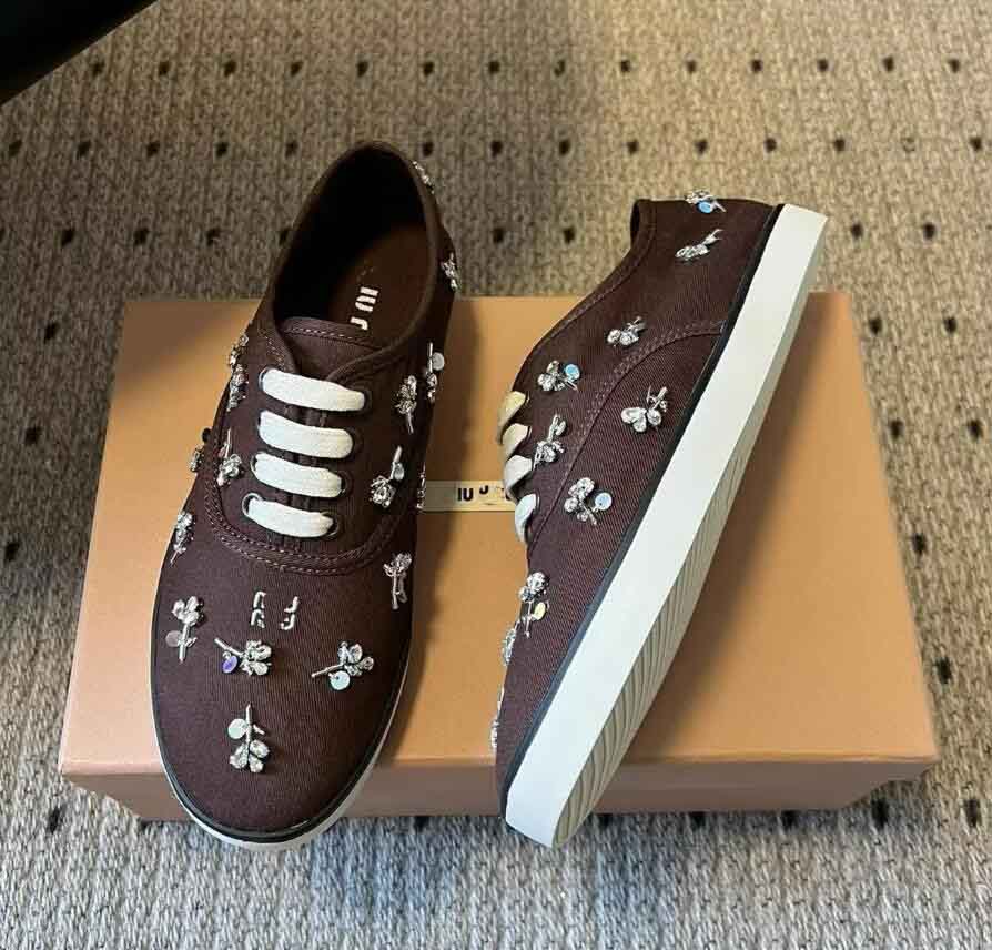 Sneakers Designer Luxury Brown Embroidery Rhinestone Crystal Casual Low Top Lace Shoe Rubber Sole Fashion Comfort Stylish Quality Modern Black White