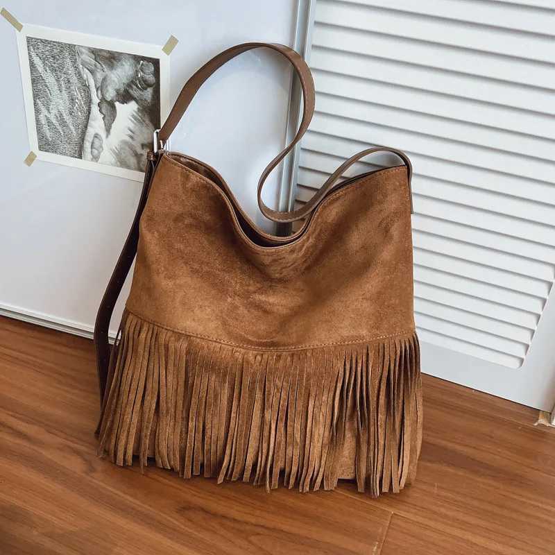 Cross Body Vintage Faux Suede Women Shoulder Bags Large Capacity Tassels Crossbody Bag New Ladies Handbag for Daily Shopping Work Commute H261016