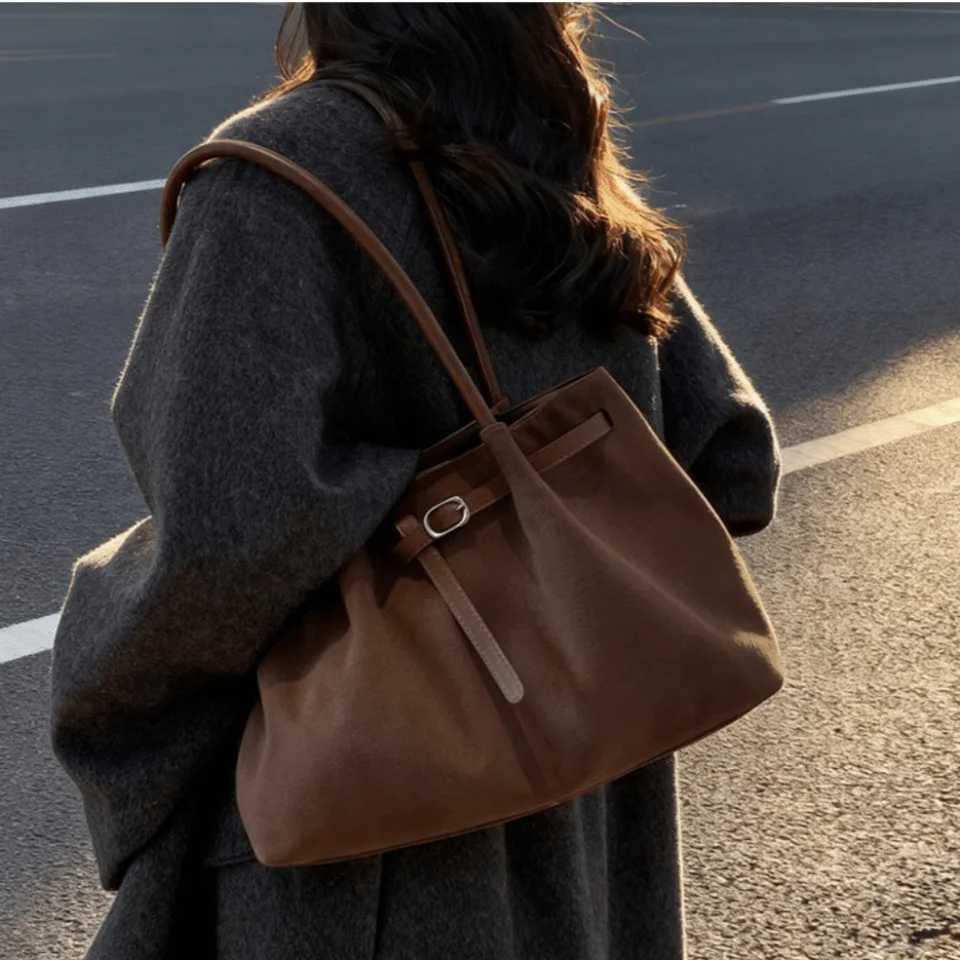 Totes Elegant Suede Shoulder Bag Large Capacity Solid Color Handbag Available in 4 Colors Retro Commuting Tote Bag School/Travel/Work X2610161