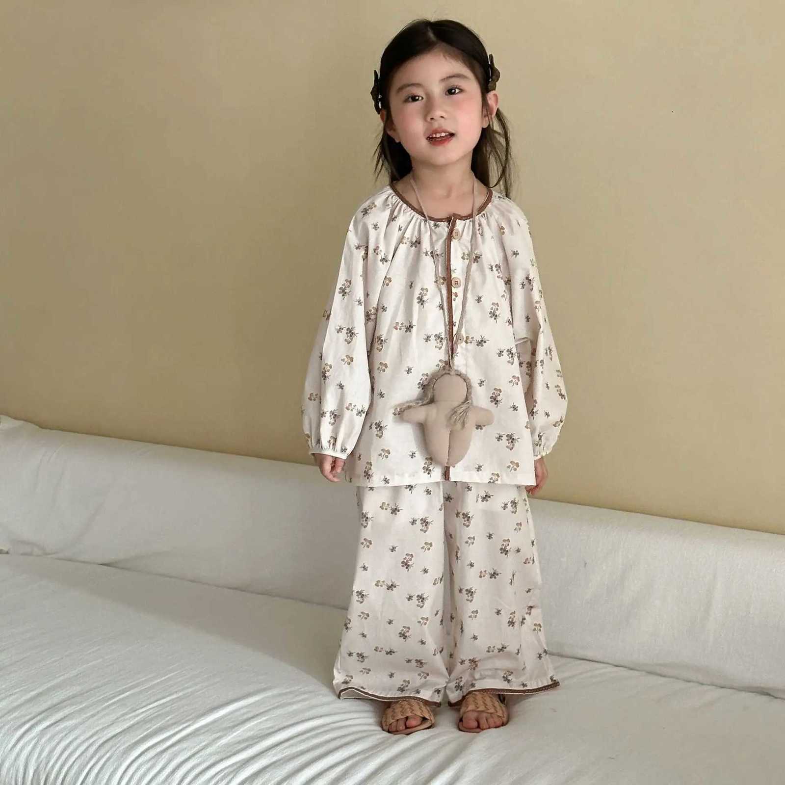 Pajamas Kids Baby Girls Autumn Pajamas Set Single Breasted Top+Elastic Waist Pant Toddler Girl Sets Flower Printed 1-8Y Girls LoungewearW261019