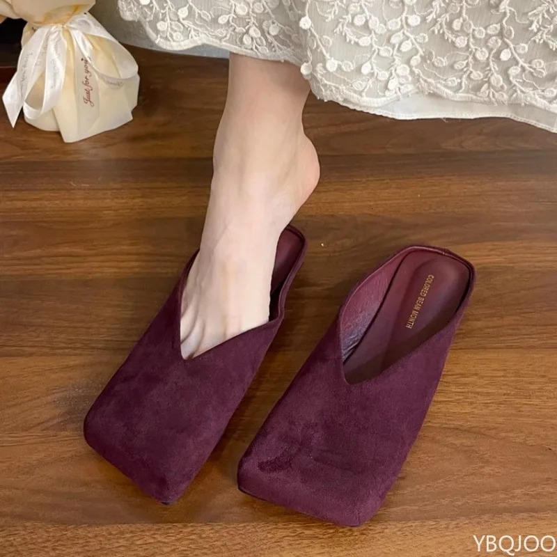 Baotou Half Slippers Women's Spring Autumn Style Small Square Head Shallow Mouth Velvet Soft Bottom Fashion Flat Shoes 261016
