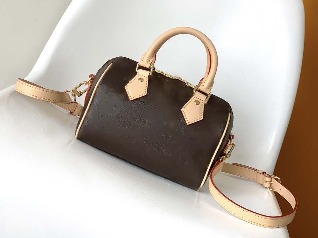 Top-quality designer women's bag, stylish, beautiful and elegant, European style, classic vintage, work bag, casual