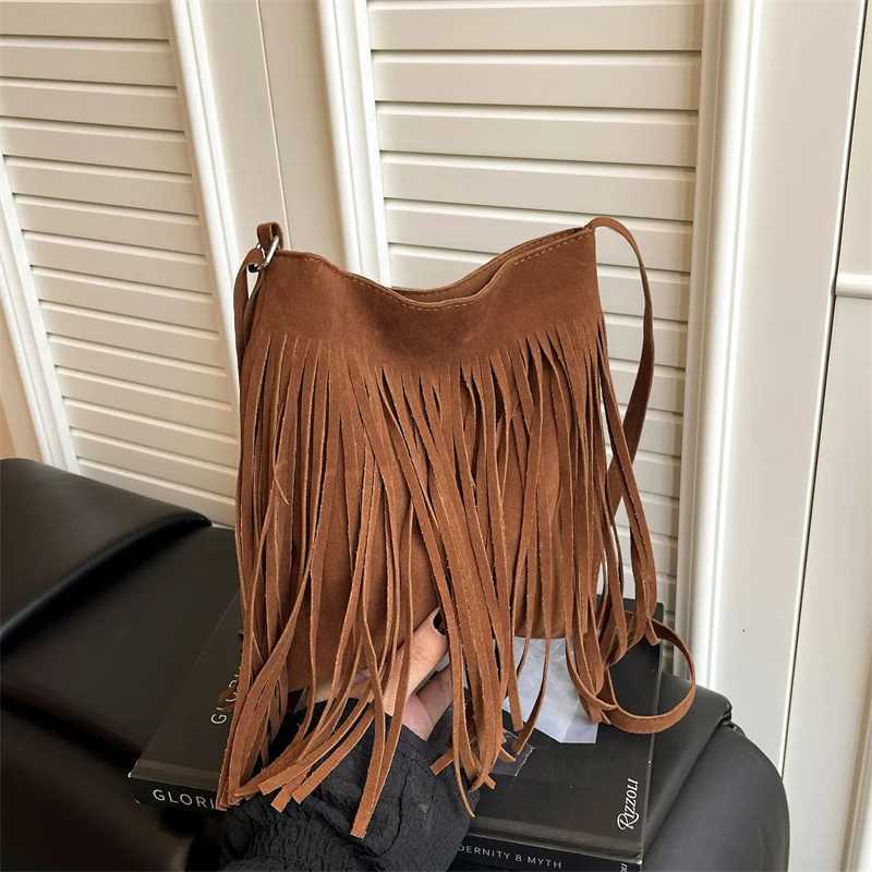 Totes New Boho Style Fringe Crossbody Bag Vintage Suede Shoulder Bag Women's Large Capacity Casual Fringe Postman Shoulder Bag X261016